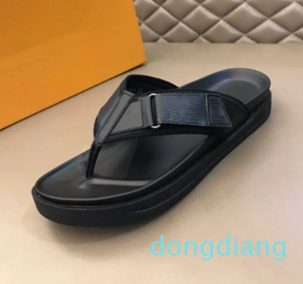 Sommerqualität Herren Print schwarze Ledersandalen Coole Luxus Herren Freizeitschuhe Bequeme Slides Flip Flop