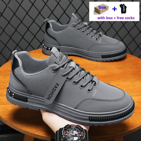 Designer Leather Men Top Seller Fornitura a caldo Piattaforma casual Sneaker maschili di grandi dimensioni Black per scarpe da trekking da uomo Outdoor Sport Man Factory Articolo W32