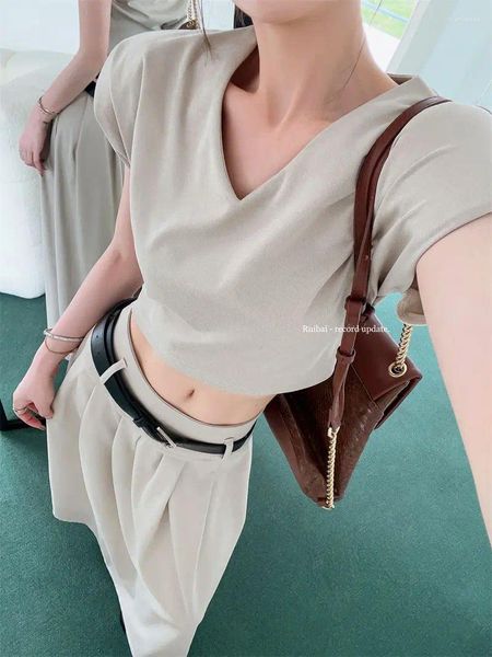 Arbeitskleider 2023 Sommer Frauen Faltenrock und V-Ausschnitt Crop Top Zweiteiler Set Dame Solide Einfache Koreanische Kurzarm 2 Sets Outfit