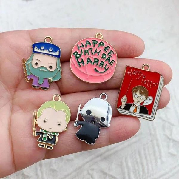 Charms 10pcs Karikatür Emaye Metal Magic College Kitap Kek Kukla Kolyesi Küpe Küpe Bilezik Zanaat Diy Takı Yapımı