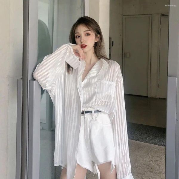 Blusas femininas de manga comprida listrada camisa branca casual solta all-match brilhante seda protetor solar fino casaco design sentido francês