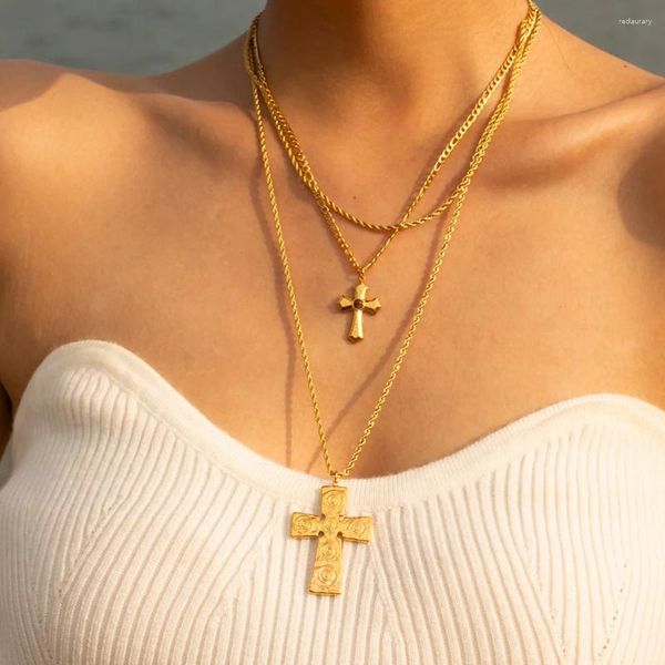 Collane con ciondolo Minar Vintage placcato PVD in oro 18 carati, acciaio al titanio, catena Singapore intrecciata, croce metallica, per donna