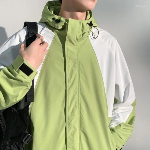 Erkek trençkotları rüzgarlık kırıcı üç boyutlu patchwork açık ceket trendy polar kapüşonlu artı boyutlu ceket erkek beyaz yeşil büyük