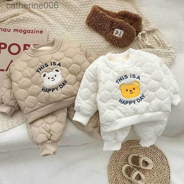 Conjuntos de roupas de inverno roupas de bebê conjunto 2pcs estilo coreano urso dos desenhos animados de pelúcia grosso bebê menino meninas roupas de manga comprida algodão casual costumel231202