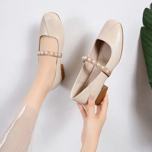 Sapatos de vestido bonito pérola senhoras verão calçados kawaii dedo do pé redondo para mulheres 2023 salto baixo elegante mocassins marca genuína e deslizamento em