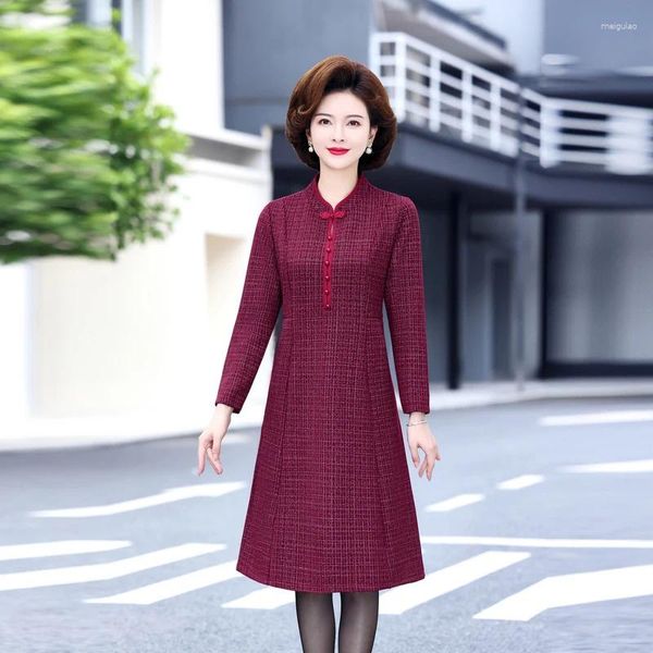 Lässige Kleider Cheongsam Damenkleid für Herbst Winter 2023 Langarmpullover Lose verdicken warme untere Kleidung