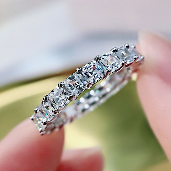 2023 handgemachte Eheringe Luxusschmuck Soild Real 925 Sterling Silber Princess Cut Weißer Moissanit Diamant Party Damen Verlobungsband Ring Geschenk