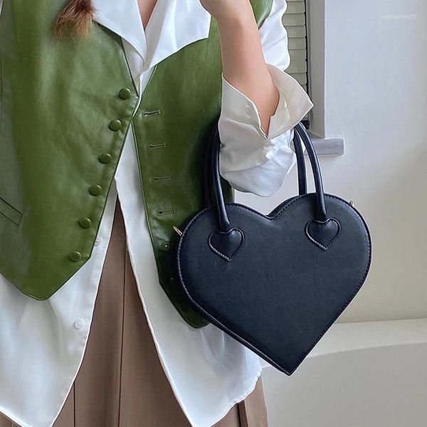 Evening Bags Sweet Cute Heart Shape Ladies Shoulder Bag Fashion Retro Design Women's Tote Versatile Female Armpit Handbag