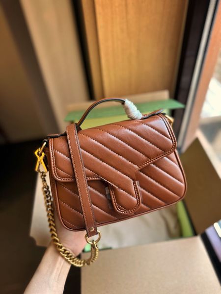 En Kalite Ünlü Marka Tote Çanta Kadınlar Zincir Omuz Crossbody Çantaları Lady Purse Messenger Çanta Tasarımcı Çantalar Cüzdan Sırt Çantası Kadın Çanta