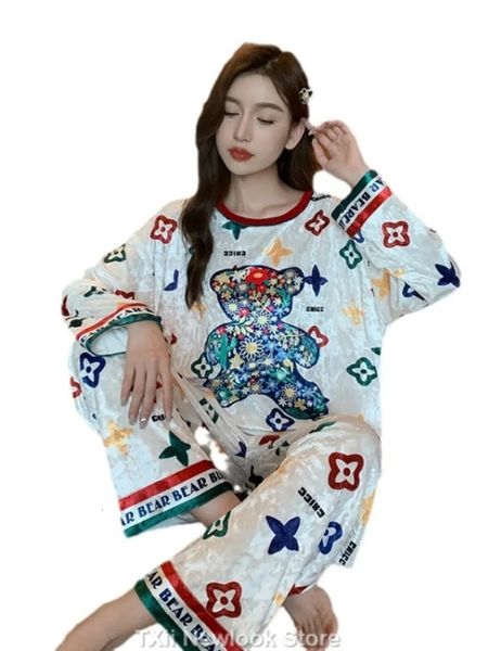 Mulheres sleepwear outono e inverno novo urso ouro veludo sleepwear feminino conjunto coreano veludo grampo de cabelo família roupas em torno do pescoço high end sentimento 231203