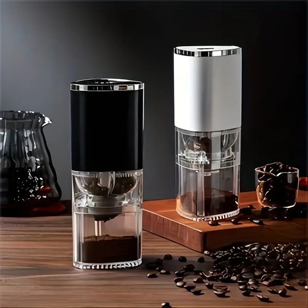 Macchina da caffè a spessore regolabile Macinacaffè portatile completamente automatico per uso domestico Mini macinacaffè italiano Piccolo macinino elettrico