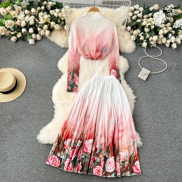 Платье из двух частей, новый весенний костюм с цветочной юбкой для подиума, женский эластичный плиссированный топ Miyake, юбка с высокой талией и цветочным принтом, праздничный комплект из двух предметов 2024