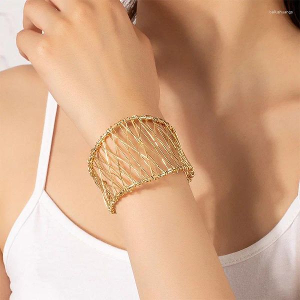 Braccialetti semplici di moda in metallo placcato oro per gioielli da donna, regali per feste con bracciale cavo multistrato