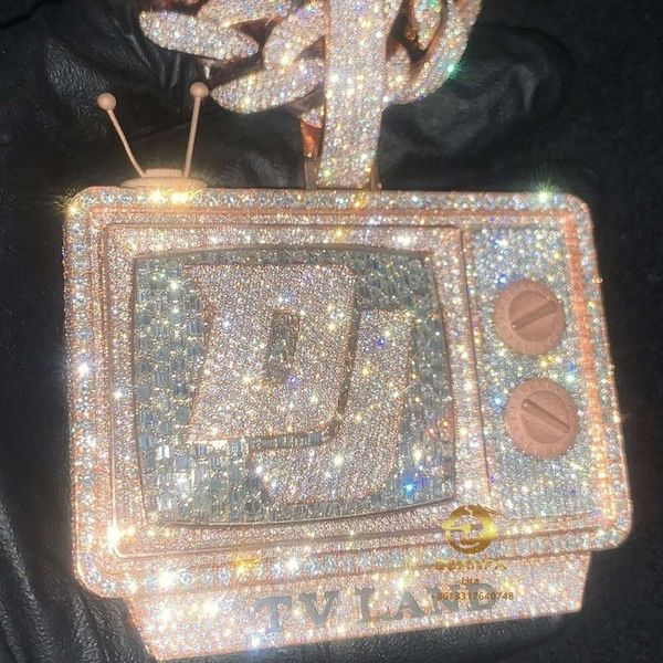 Hip Hop Sier Rapper DJ Radio Vvs Moissanite Pass Test Ice Jewelry Ciondolo personalizzato con diamanti