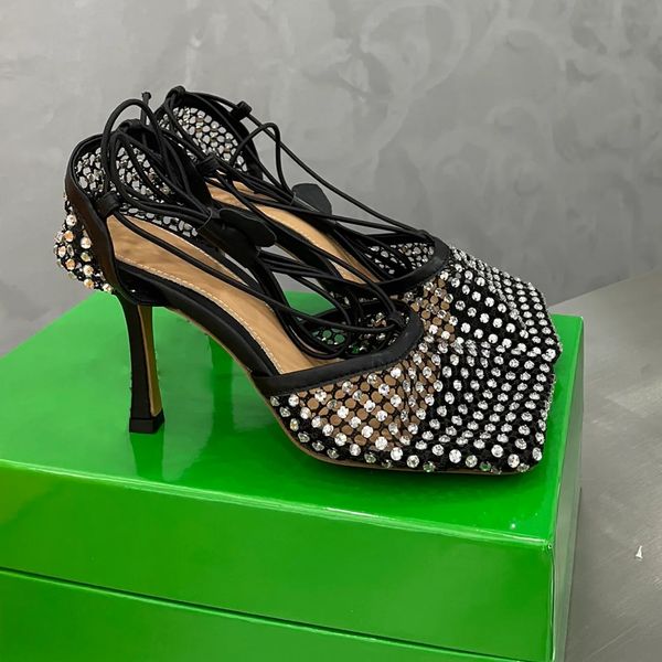 Sandálias de strass Cabeça quadrada Gladitor Sapatos femininos Moda cinta escavada malha sapato de salto stiletto 35-43 vestido de qualidade Sandália de salto alto venda de fábrica