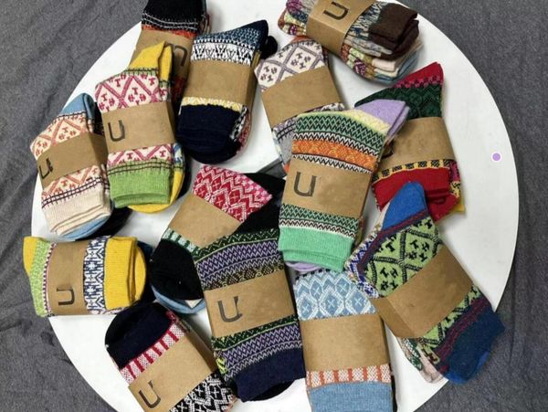 Großhandel Socken Herren Damen Designer Schneestiefelsocken Strümpfe 2 Paar Wolle Baumwolle Elastizität Dick Mix Farben Buchstabendruck Halten Sie sich im Freien warm