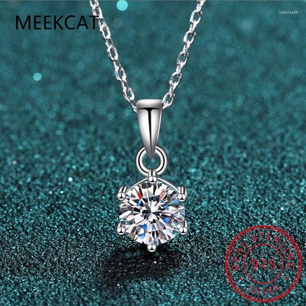 Ciondoli Collana in oro bianco 14k con moissanite Collana da donna in argento sterling 925 con ciondolo a forma di cuore con diamanti brillanti tondi Gioielleria raffinata