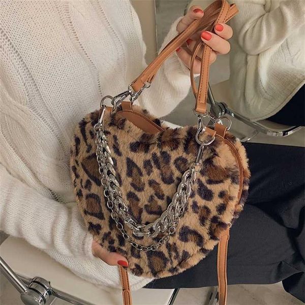 Love Heart Shape Leopard Soft Fux Furx Crossbody Borse per donne Trend invernale Lady Brand Trending Cohine Borse per spalle 211023292C