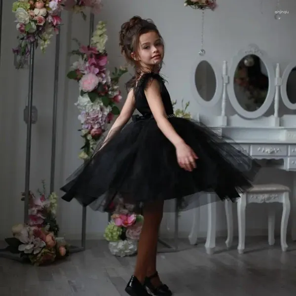 Vestidos da menina vestido de flor preta tule fofo com penas miçangas sem mangas para casamento na altura do joelho vestidos de baile primeira comunhão