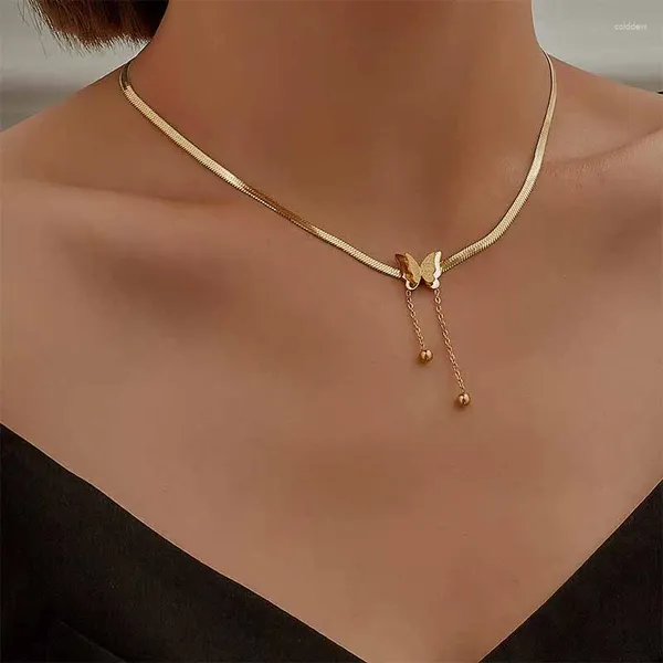 Collane con ciondolo Collana con farfalla satinata Catena da donna Prodotto per ragazze Placcatura in oro Gioielli di moda Regalo per feste Stile 2023