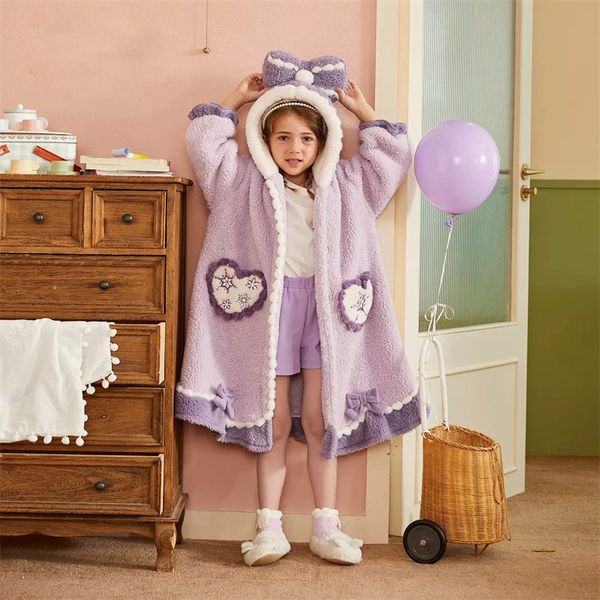 Asciugamani Vestaglie Ragazze Carina Principessa Veste Inverno Spesso Cartone animato Fiocchi di neve Fiocco Asciugamani con cappuccio Per bambini Neonata Flanella Pigiama Homewear 3-10 anni 231204