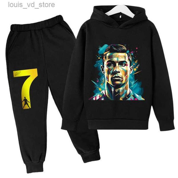 Bekleidungssets Ronaldo bedrucktes Kinder-Hoodie-Set plus Samt-Sweatshirthose Herbst und Winter 2-teiliges Set Jungen und Mädchen schwarze Sportbekleidung T231204