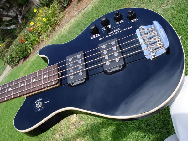 Vendita calda di buona qualità Chitarra elettrica Game Changer Reflex Basso elettrico a 4 corde Nero - Strumenti musicali