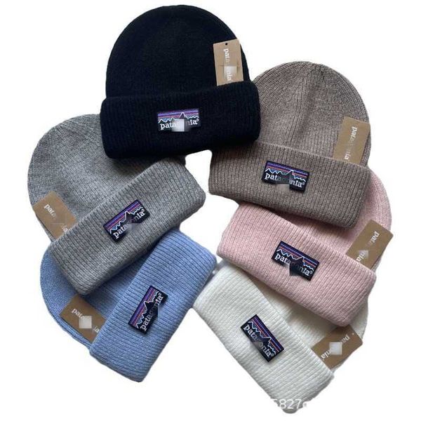 Chapéu de cabelo de coelho de inverno, novo chapéu de malha da moda, bordado de montanha, engrossado, quente, proteção de ouvido, chapéu frio masculino e feminino