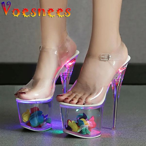 Sandali luminosi Scarpe luminose LED Donna Sandali luminosi trasparenti Hyaline Hollow Petal Piattaforma impermeabile Scarpe con tacco da sposa Stripper 231204