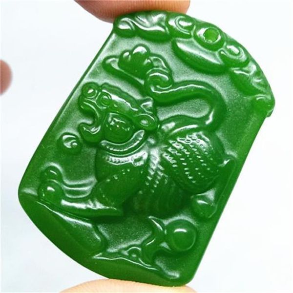 Halskette mit Anhänger aus natürlicher grüner Jade, Tiger, chinesisches Sternzeichen, Amulett, Glücksanhänger, Kollektion Sommerornamente, Naturstein, Hand, Engra3169