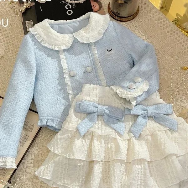 Set di abbigliamento Per bambini due pezzi Ragazze Stagione autunnale Moda coreana Colore abbinato Bottone con fiocchi con bordo in foglia di loto 231204