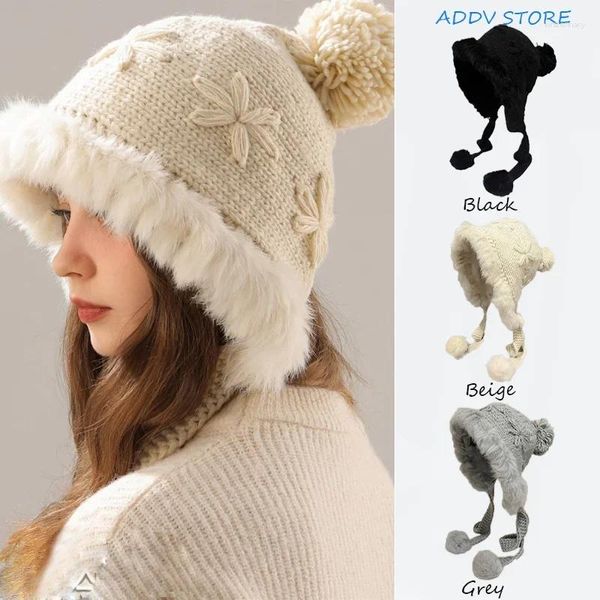 Berets Japonês Pelúcia Bordado Hairball Knit Hat Feminino Gravata de Lã Capuz Bomber Bucket