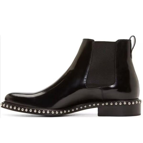 Botas masculinas chelsea com rebites, couro genuíno, vestido de casamento, sapatos de desempenho masculinos, bico ponteagudo, estilo japonês, passarela