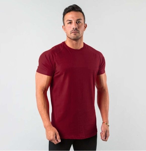 Nouveau élégant Tops Tops Fitness Mens T-shirt à manches courtes Muscle Joggers Bodybuilding Tshirt Mâle Gym Vêtements Slim Fit Tee 210409