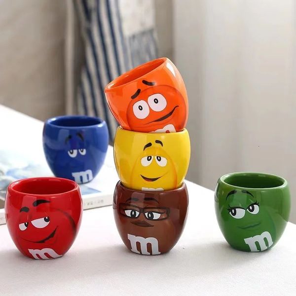 Garrafas de água 6 pcs Kawaii M Bean Chocolate Mini Cup Cartoon Anime Expressão Cerâmica Barriga Larga Vidro Personalidade Chá Caneca Drinkware Presente 231205