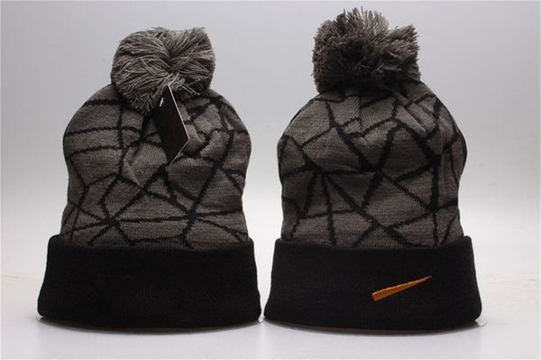 Markenbrief NK Beanie Cap Männer Frauen Designer Eimer Hüte Neue Mode Frauen Damen Warme Winter Beanie Große Kunstpelz Pom Bommelmütze Outdoor K-12