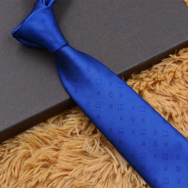 Cravatte in seta da uomo firmate Business 2024 kinny slim strette a pois lettera punteggiata cravatte tessute jacquard fatte a mano in molti stili con scatola