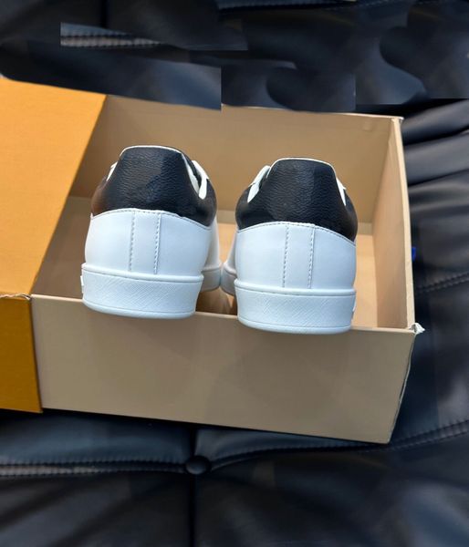 Weißer Leder-Sneaker, Designer-Männer-Charlie-Freizeitschuh, Rivoli-Sneaker, Run-Away-Schuh, Wildleder-Kalbsleder, Gummi-Luxus-Sneaker, Low-Top-Vintage-Trainer, 38–45 Box