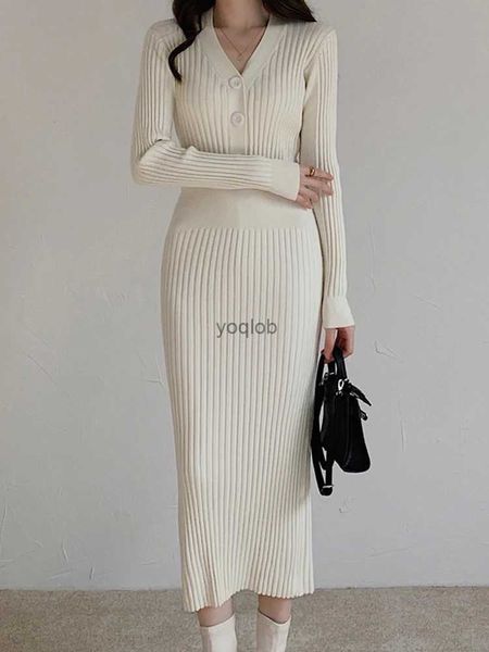 Kentsel Seksi Elbiseler Sonbahar Kış Sweater Elbise Kadınlar İçin 2023 Yeni Geliş Düğmeleri Yukarı V Boyun Yüksek Bel Uzun Örme Elbise Kore Maxi Dressl2311298