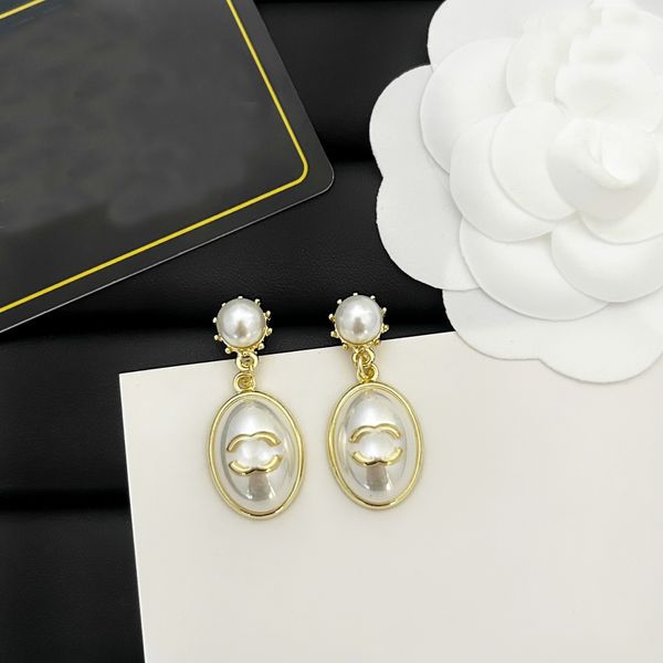 Modemarke Ohrstecker, klassische Luxus-Designer-Ohrringe für Damen, Premium-Legierung, 18 Karat Gold, Ohrringe, Schmuck