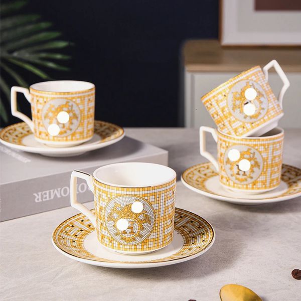 Tassen, erstklassiges Keramik-Kaffeetasse- und Untertassen-Set, europäisches Knochenporzellan, luxuriöse Tee- und Milchtrinkbecher, 6 Tassen, 6 Schüsseln, mit Originalverpackung, 231204