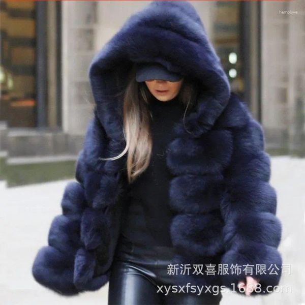 Cappotto invernale da donna in pelliccia 2023 con cappuccio caldo europeo e americano