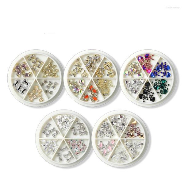 Nail Art Dekorationen 30 Stück gemischte Schleife Schlange Gold Silber Charms Zubehör glänzende Krone Kreuz Diamant Schmuck Legierung Dekor 1 Box