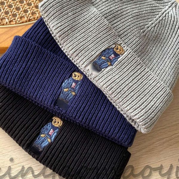 Cappello invernale con risvolto in maglia con ricamo Polo Bear84