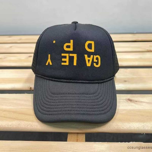 Neueste Patch Stickerei Casquette Herren Ball Caps Galleryes Schriftzeichen gebogene Abteilung Baseball Cap Modebretter Hut Druck HUVM F8