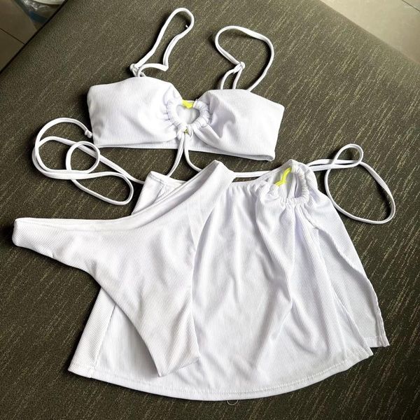 Damenbadebekleidung 2023 Sexy Spaghetti Strap Bandeau 3 Stück Bikini Set Frauen Rock Badeanzug Solide Rippen Push Up Badeanzug Großhandel