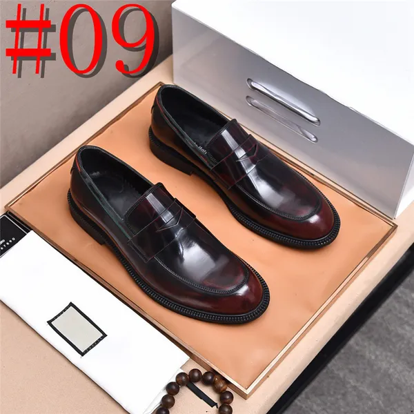 24Model 2024 Scarpe da uomo Inghilterra Tendenza Scarpe casual Maschile in pelle scamosciata Oxford Scarpe da sposa in pelle di design Scarpe da uomo Zapatillas Hombre Plus Size 45