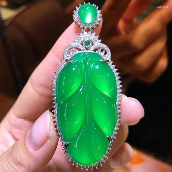 Anhänger Halsketten Hoher großer grüner Chalcedon-Blatt-Achat geschnitzter Smaragd-Mosaik-Jade-Damenschmuck