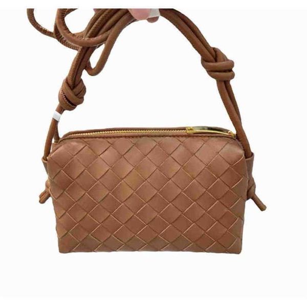 Bolsas de moda autênticas BottegvVeneta Womens Venetas Bolsas de couro Loop Designer Square Woven Cloud Moda portátil de um ombro Crossbody Outlet RIVKJ1 WNSE8