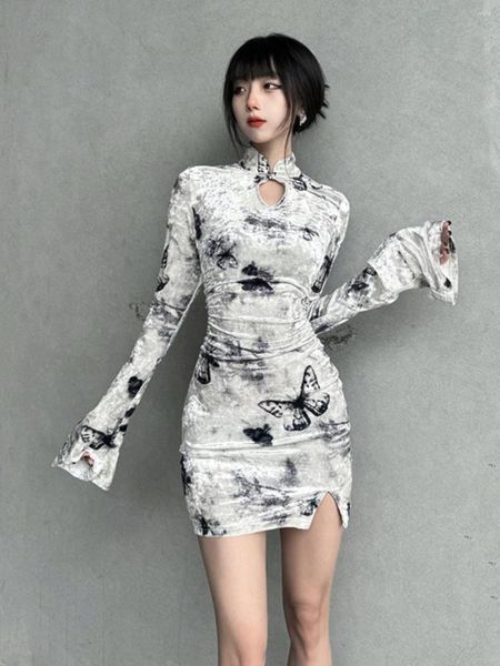 Lässige Kleider H Home Europäische und amerikanische Damenbekleidung Chinesischer Schmetterling Abnehmen Bedrucktes schlankes Samt-figurbetontes Kleid Retro-Schlitz Frauen